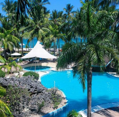 Hôtel Diani Reef Beach Resort & Spa 3* + Safari 1 nuit, Séjour Kenya par Ôvoyages Hôtel Diani Reef Beach Resort & Spa 3* + Safari 1 nuit, Séjour Kenya par Ôvoyages